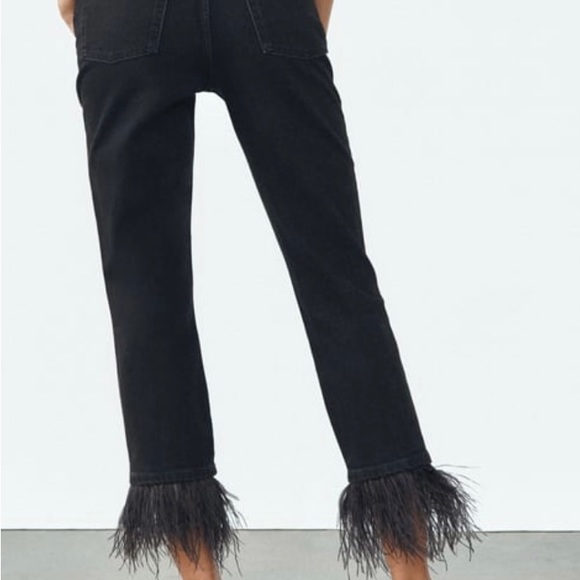 Zara HIGH RISE FEATHERED SLIM JEANS - Picture 2 of 5